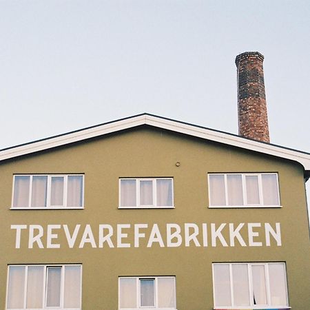 Trevarefabrikken Хеннингсвер Экстерьер фото